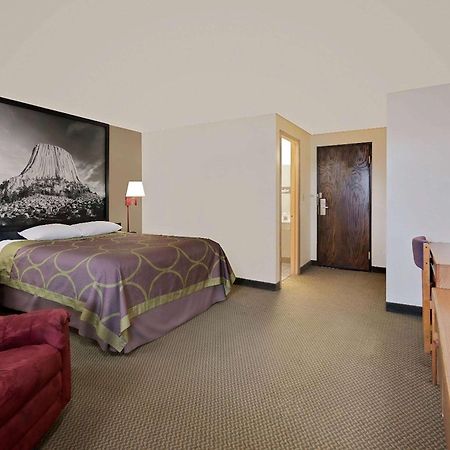 Super 8 By Wyndham Spearfish Hotel Bagian luar foto