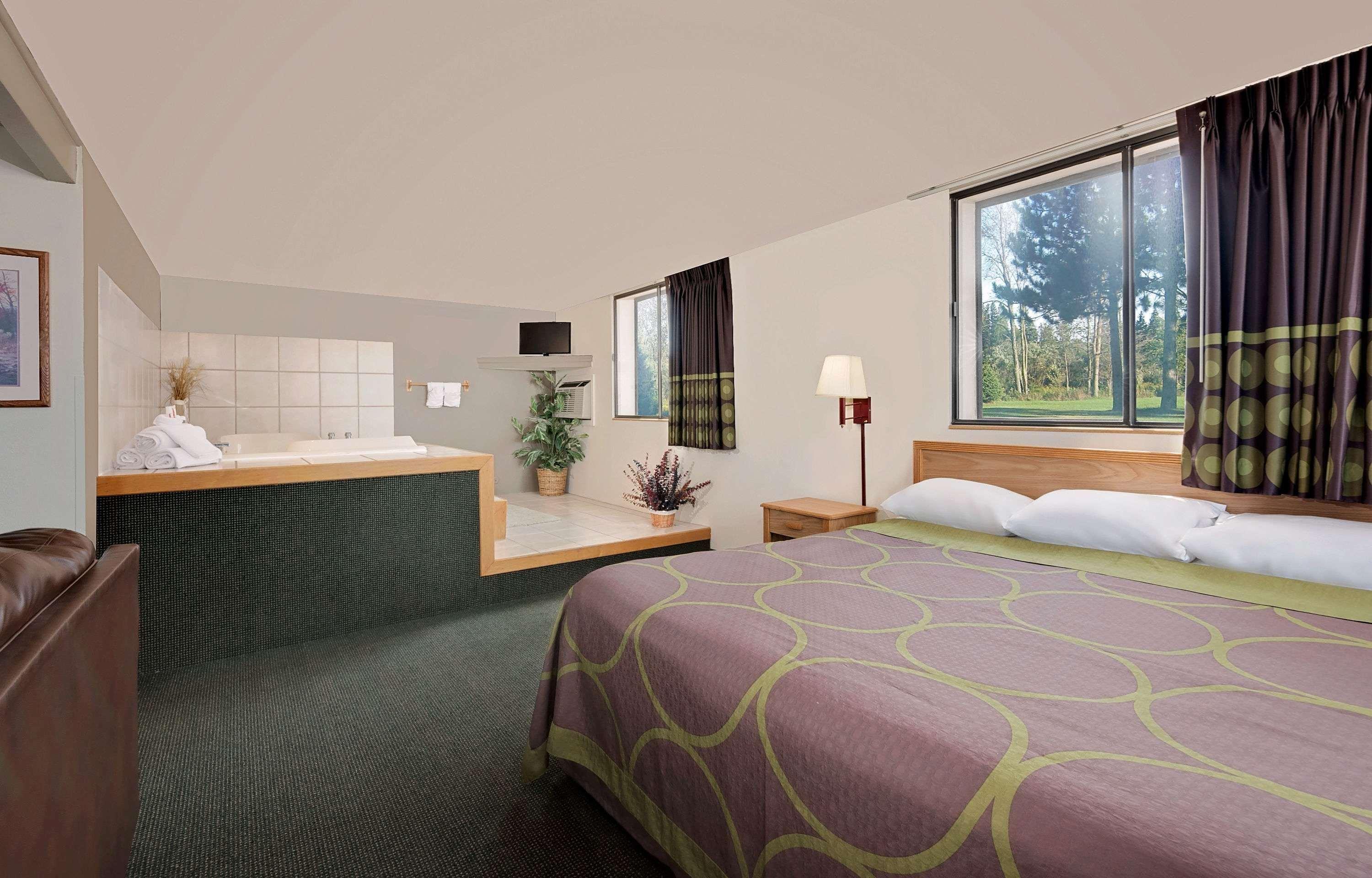 Super 8 By Wyndham Spearfish Hotel Bagian luar foto