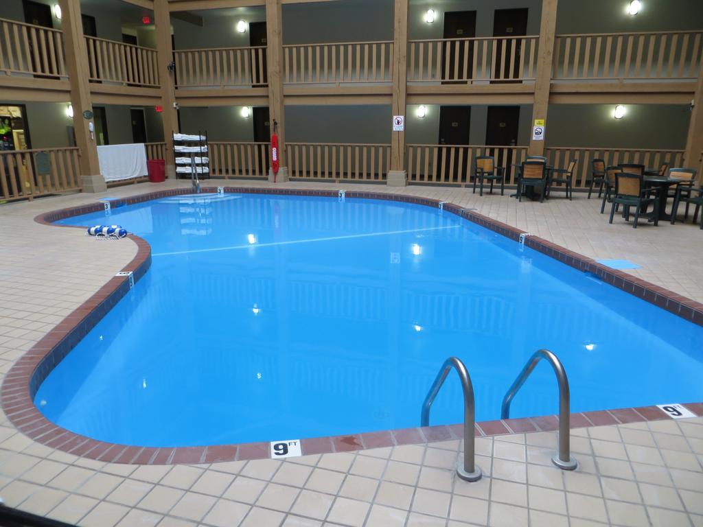 Super 8 By Wyndham Spearfish Hotel Bagian luar foto