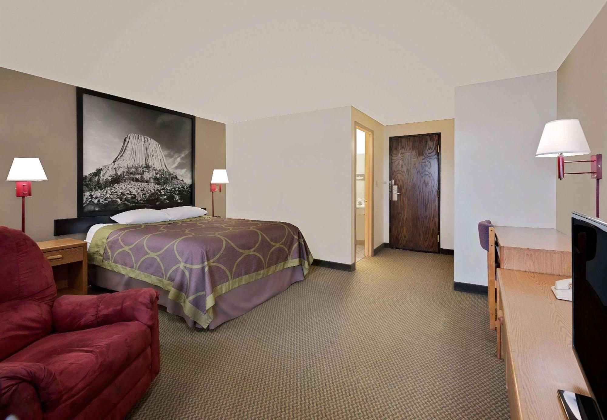Super 8 By Wyndham Spearfish Hotel Bagian luar foto