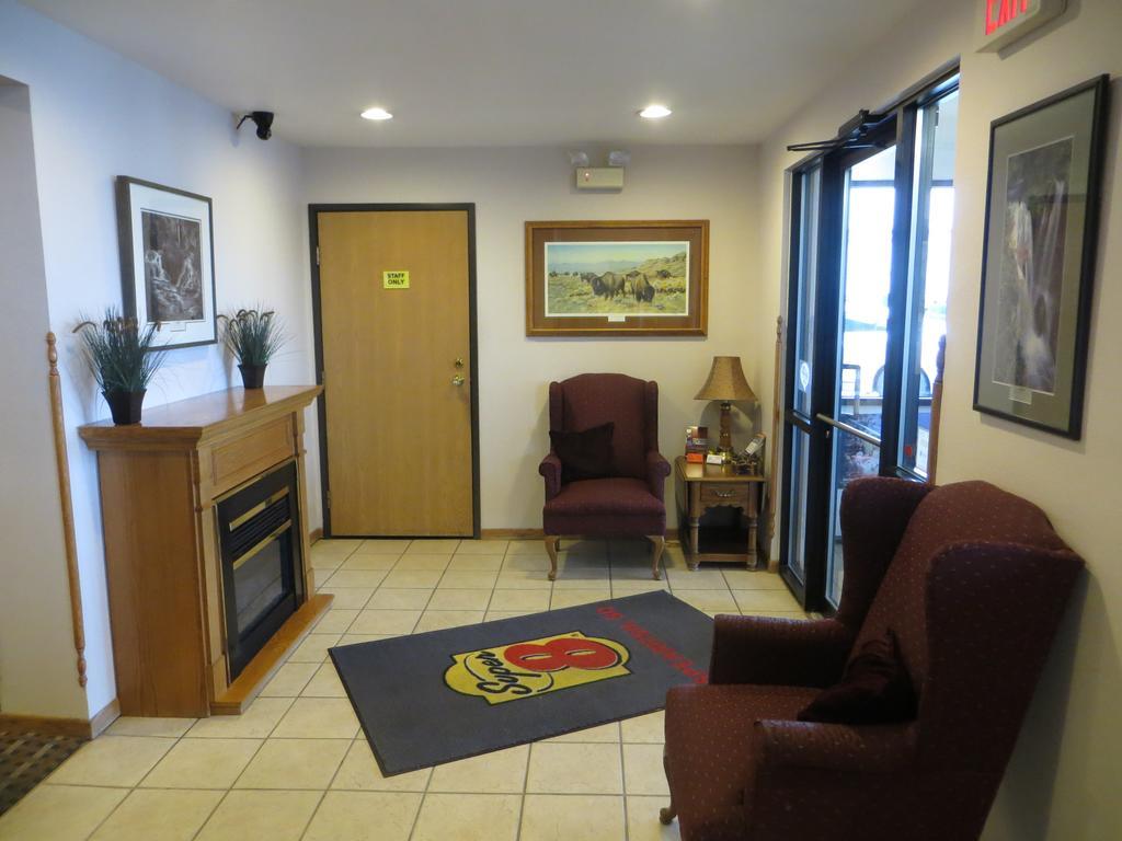 Super 8 By Wyndham Spearfish Hotel Bagian luar foto
